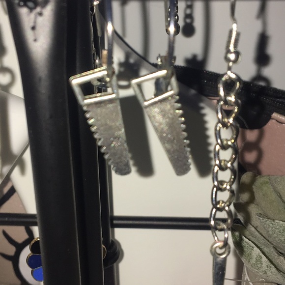 earrings - Picture 4 of 4